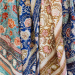 foulard en voile de coton imprimé blockprint en Inde a Jaipur fleurs turquoise Ma Jungle Family