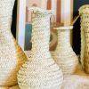 vase en feuilles de palmier fait a la main au maroc Ma Jungle Family long et galbé