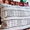 housse de coussin, blanc, bogolan, artisanale, mail, motif tribal, afrique, graphique, ethnique, ma jungle family