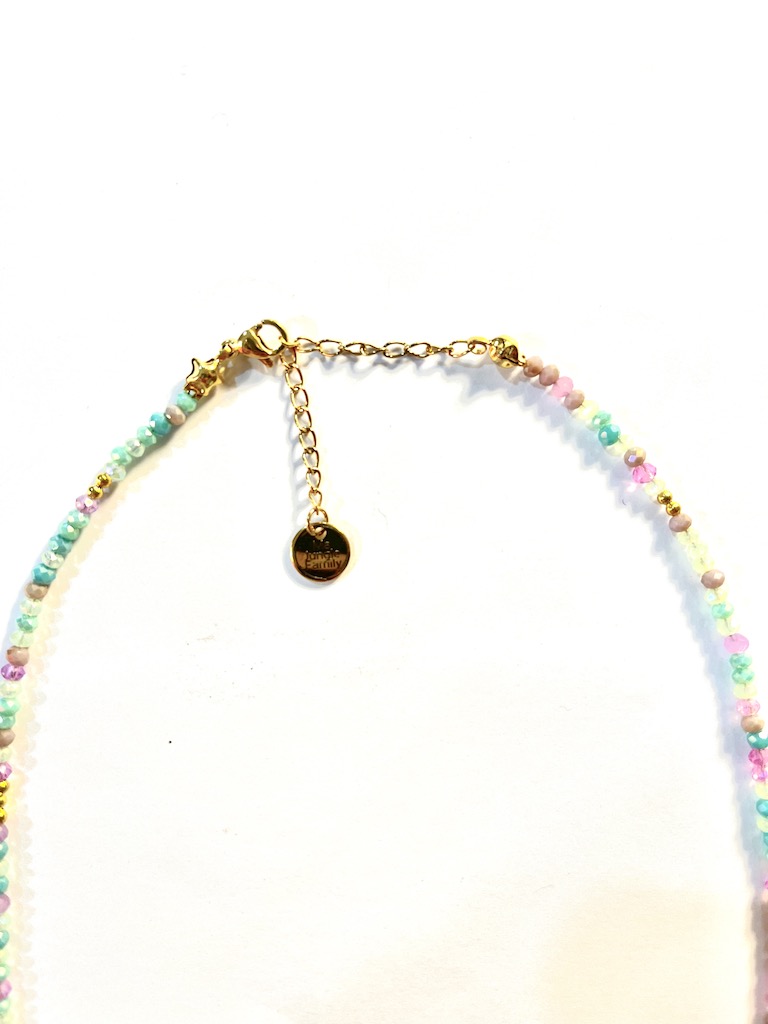 collier ras de cou bleu canard vert celadon rose violet turquoise perles dorées plaquées or perles à facettes made in france fabrique en france creatrice de bijoux bracelet plaque or Ma Jungle Family