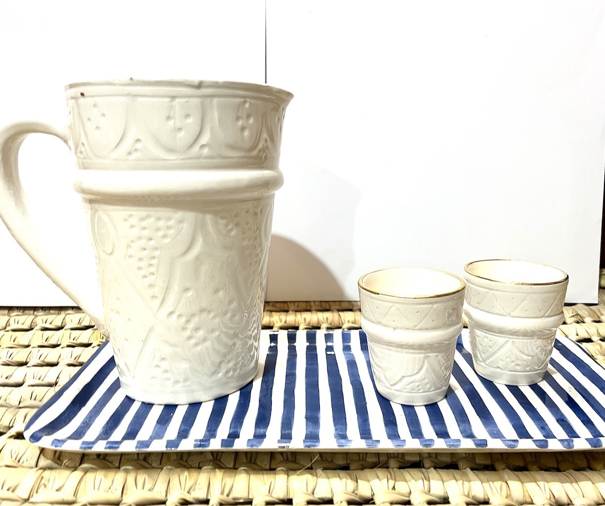tasse beldi en ceramique blanche et or 12 carats fabriques à la main au maroc gravure Ma Jungle Family chabichic carafe