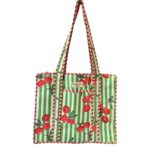 Gand cabas sac molletonne matelasse coton. Indien safran bleu fleuri sac a langer kaki violet Inde blockprint Ma jungle Family sac de plage, valise cabine marine fleurs rouges dahlia, vert Frida Kahlo, corail, motif japonais, léopard rose, rouge, guinguette, vintage, pique nique, nappe à carreaux, bleu marine, tigres orangés rayés. fermeture éclaire, cerise rayé vert