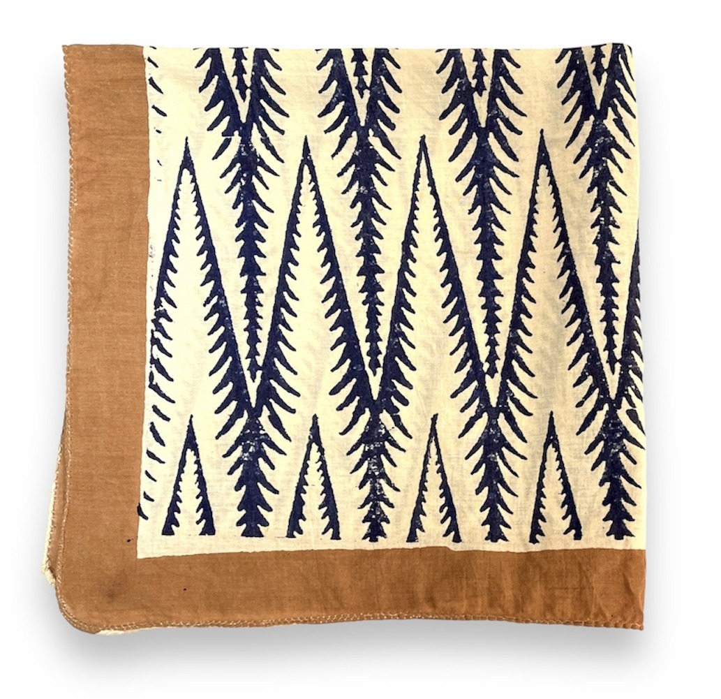 bandana carre foulard en voile de coton fleurs d'hibiscus rouge imprimé blockprint en Inde a Jaipur indien fleurs turquoise rose indien moutarde bleu nuit celadon Ma Jungle Family imprime graphiques moderne