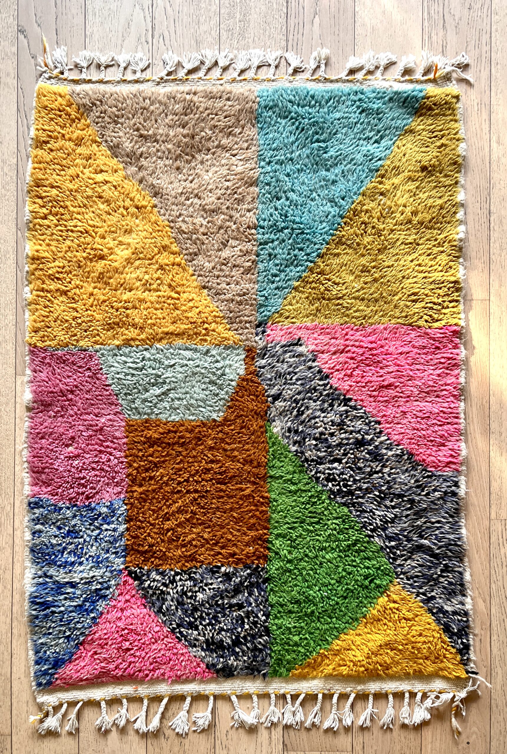 tapis marocain berbère béni ouarain laine naturelle blanc design losange décoration Ma Jungle Family Vert sapin azylal mrirt Coloré multicolore