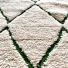tapis marocain berbère béni ouarain laine naturelle blanc design losange décoration Ma Jungle Family Vert sapin azylal mrirt