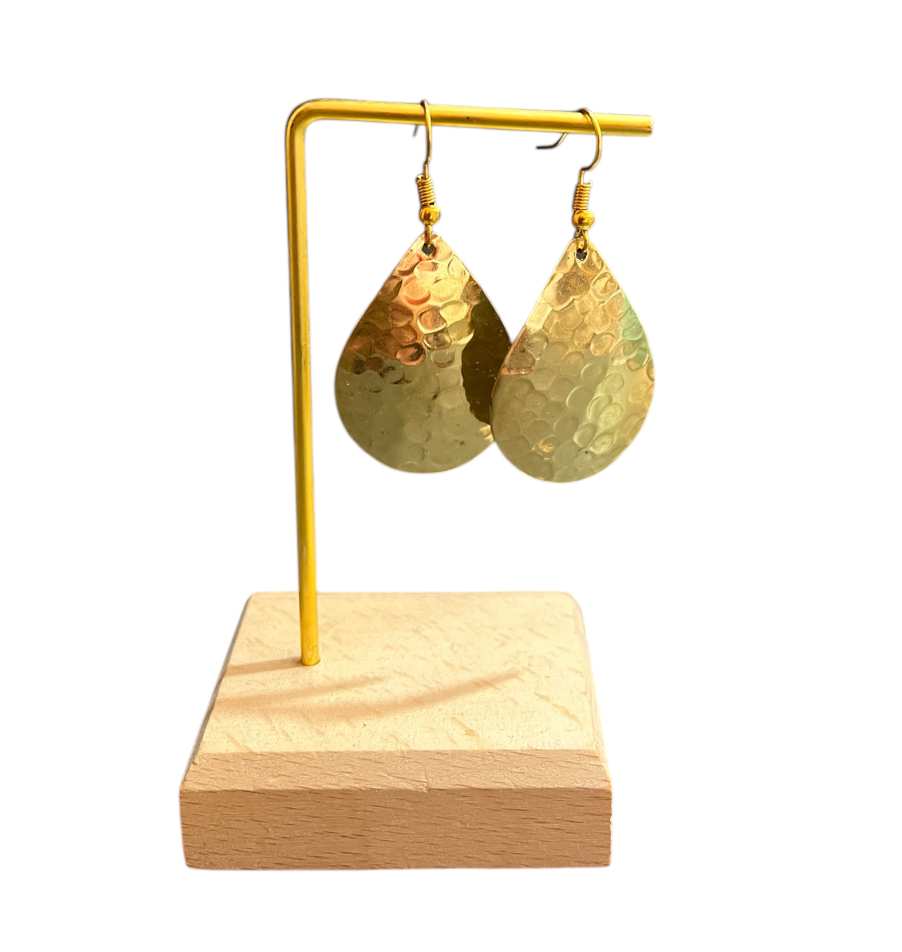 Boucle d’oreille en forme de goutte amande, en laiton, doré, martelé Ma Jungle Family, pendante