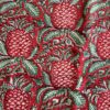 Nappe indienne imprimée au blockprint a Jaipur au Rajasthan en Inde motifs floral vert étang étourdissant bleu blanc Ma JUngle Family ananas rouge et vert
