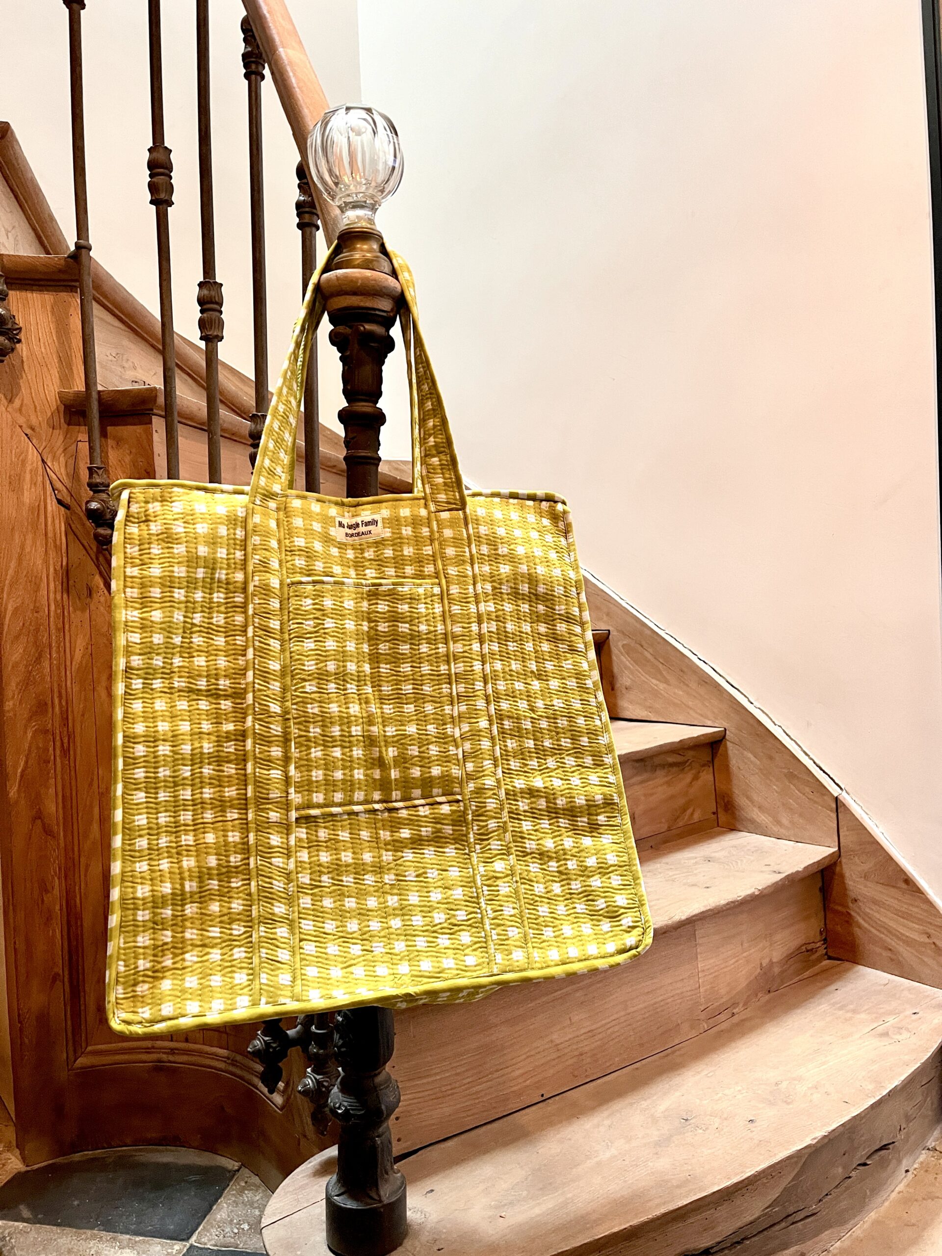 Gand cabas sac molletonne matelasse coton safran bleu fleuri sac a langer kaki violet Inde blockprint Ma jungle Family sac de plage, valise cabine marine fleurs rouges dahlia, vert Frida Kahlo, corail, motif japonais, léopard rose, rouge, guinguette, vintage, pique nique, nappe à carreaux, marine, vert anis