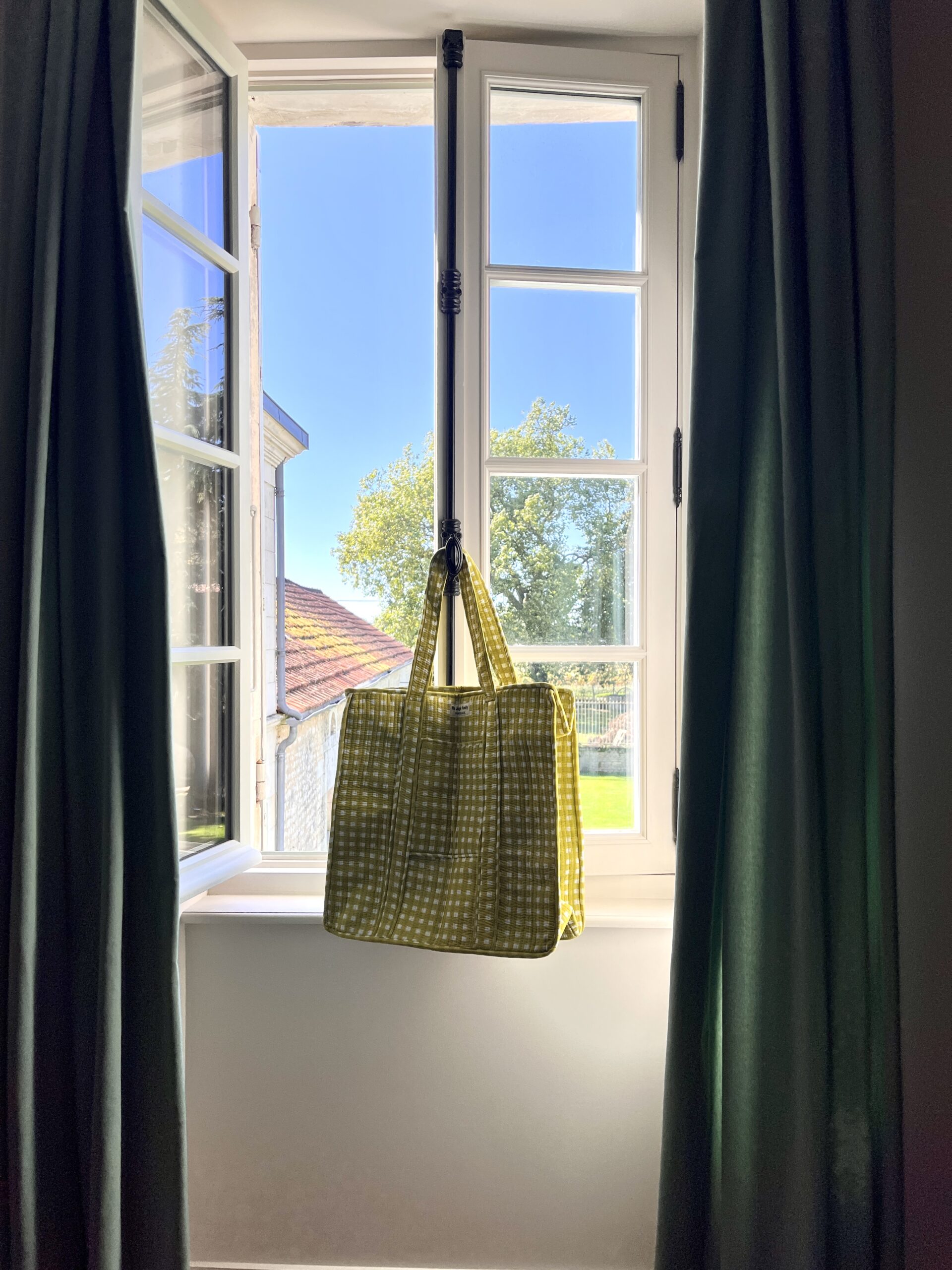 Gand cabas sac molletonne matelasse coton safran bleu fleuri sac a langer kaki violet Inde blockprint Ma jungle Family sac de plage, valise cabine marine fleurs rouges dahlia, vert Frida Kahlo, corail, motif japonais, léopard rose, rouge, guinguette, vintage, pique nique, nappe à carreaux, marine, vert anis