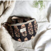 Sac banane en coton indien, tissu fleuri, double fermeture éclaire, jaune safran Ma jungle Family, bleu, cousu main, anse ajustable, matelassée, liberty, noir imprimé au blockprint, kalambari, Jamini, bindi, apaches