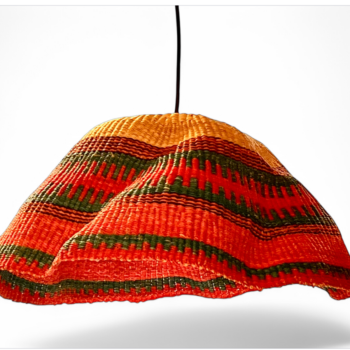 Suspension panier décoration artisanat du Ghana Mali, art africain, couleur fuschia rose vert emeraude, herbe à éléphant, bolga