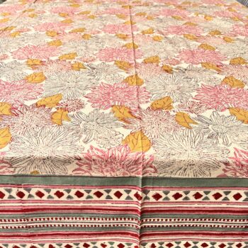 Nappe indienne imprimée au blockprint a Jaipur au Rajasthan en Inde motifs floral vert étang étourdissant bleu blanc Ma JUngle Family Vert prairie Jaune, dahlia rose