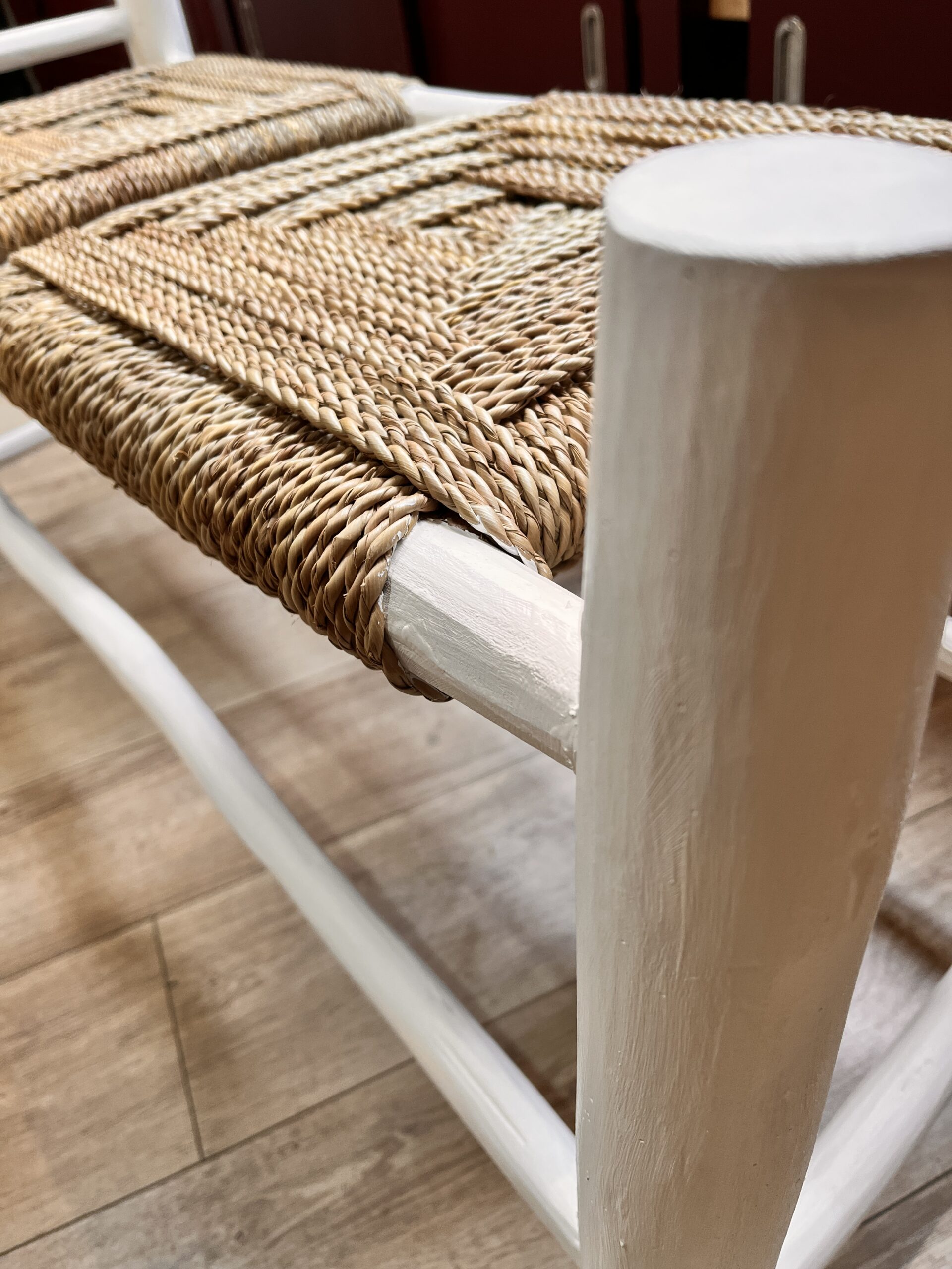 Banc marocain en doum feuille de palmier blanc bouclé assise Ma Jungle Family