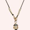 Collier talisman Mantra Doré : pendentif en émail plaqué or monté sur cordon torsadé bleu et doré, multicolore avec pierre semi-précieuse – fait main en Inde. Mya bay. Ma Jungle Family