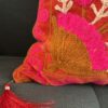 Housse de coussin en velours brodé avec de la laine, dessin fleuri, pompons, dehoussable, turquoise, rouge, rose, bleu marine, fait a la main en Inde , caravane paris, Ma Jungle Family