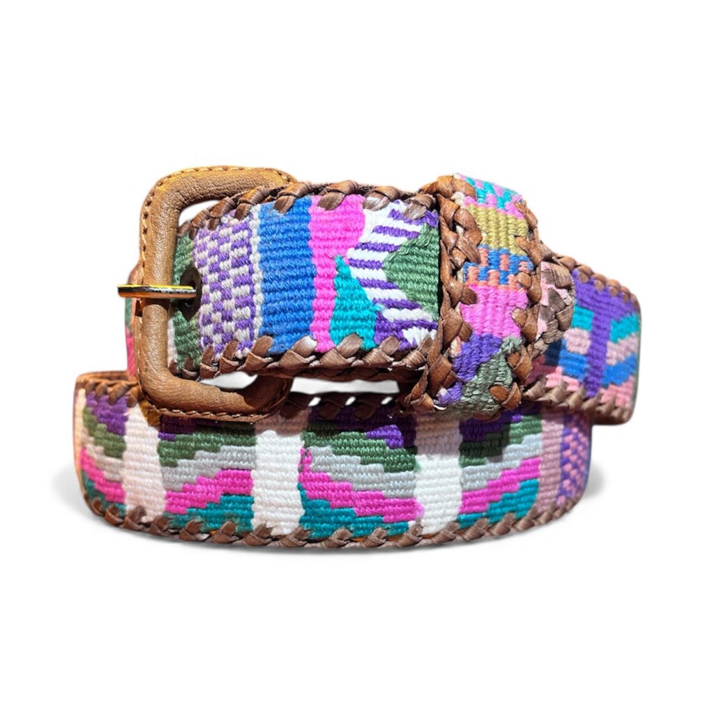 Ceinture brodée ethnique, coton tisse a la main, Guatemala, cuir véritable tresse. Là mansa, latch, Ma Jungle Family, l’île bleue, bordeaux, très colorée
