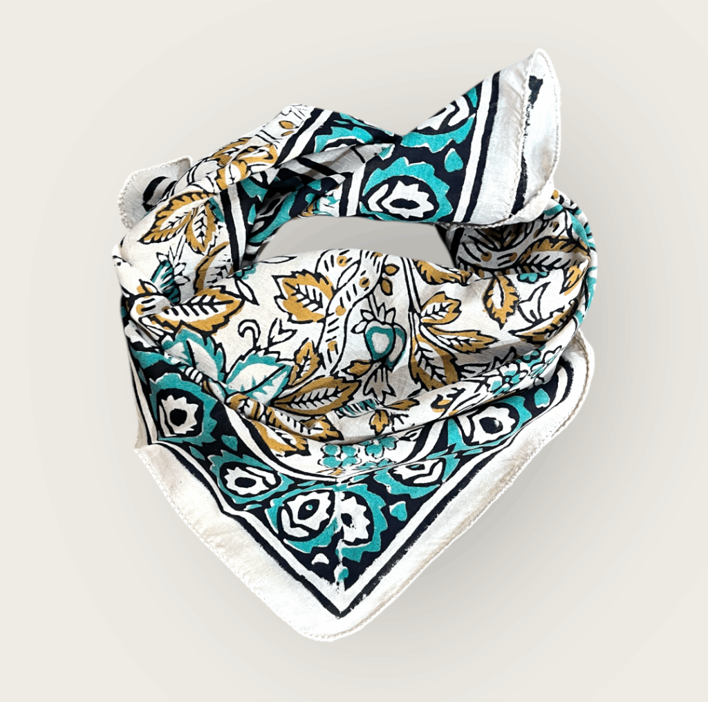 Foulard en voile coton indien imprimés au blockprint en Inde, bleu, moutarde, rouge, bordeaux, vert, rose, fleuris, damiers, tigres, violet, léopard, bellemme collection, au bonheur du jour, Jamini, kirane, Ma Jungle Family