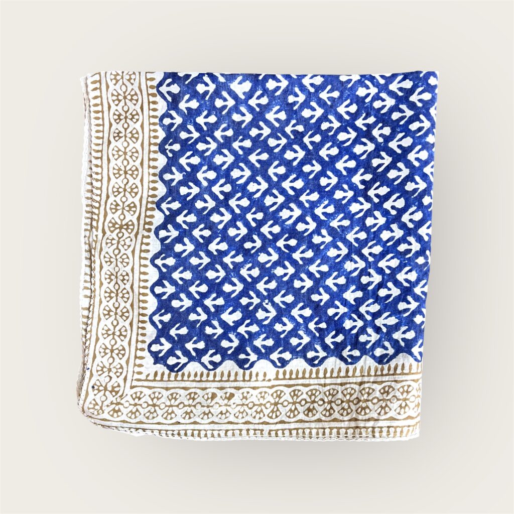 Foulard en voile coton indien imprimés au blockprint en Inde, bleu, moutarde, rouge, bordeaux, vert, rose, fleuris, damiers, tigres, violet, léopard, bellemme collection, au bonheur du jour, Jamini, kirane, Ma Jungle Family