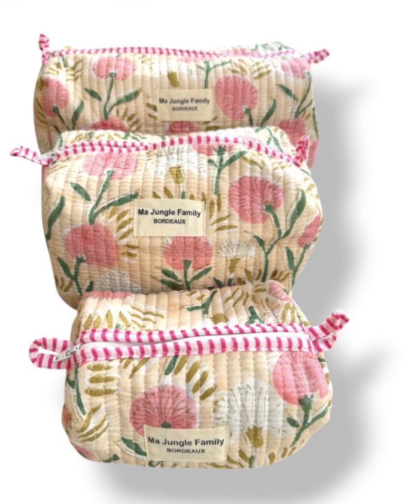 Trousse de toilette en coton matelasse indien imprime au blockprint, couleur à fleurs roses
