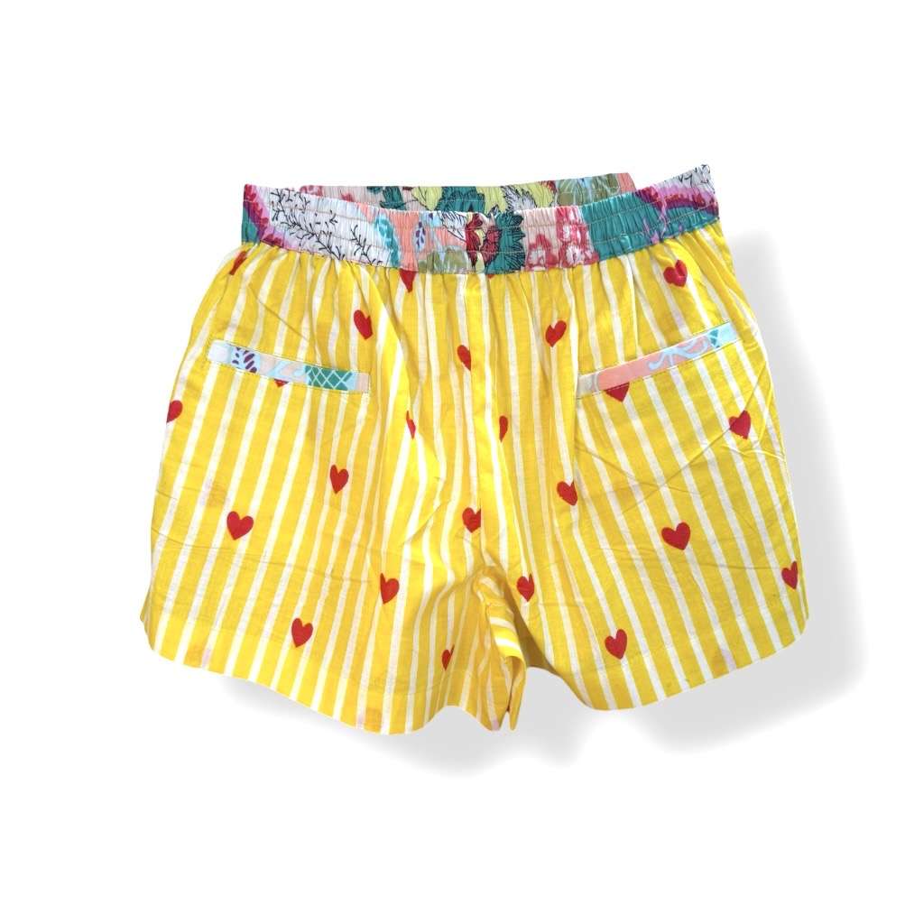Short coton indien cœurs rouges jaune à rayure