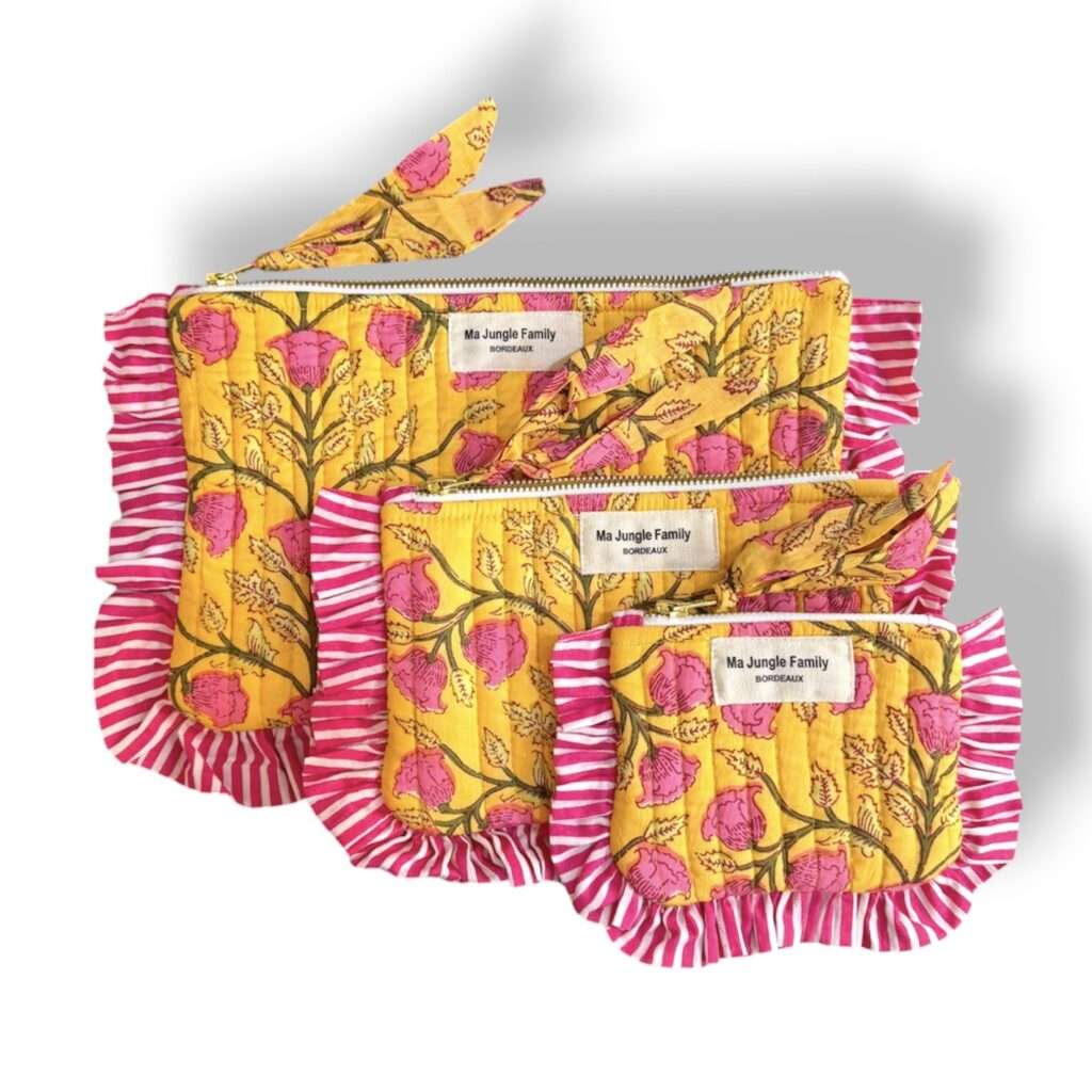 Pochette plate en coton indien matelassé, holi, jaune et rose a fleurs, deco boheme, Ma jungle Family