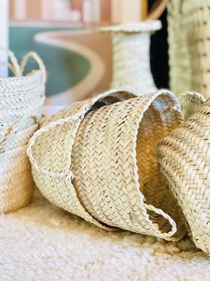 petit panier en feuille de palmier doum avec petites anses salle de bain rangement chambre d'enfants univers kidscorner fait a la main au maroc Ma Jungle Family