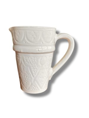 Carafe vase pichet beldi en ceramique bleu canard blanche fabriqué à la main au maroc gravure Ma Jungle Family chabichic carafe pichet