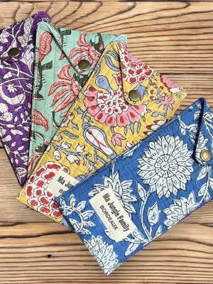 etui de lunettes en coton fleuri matelasse imprime au blockprint avec bouton pression en metal ma jungle family bleu safran menthe violet orange leopard coeur