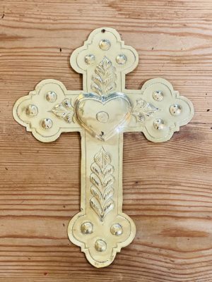croix en latin gravé exvoto mexique sacré coeur Maroc handmade Ma Jugle Family